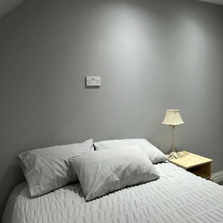 Cosy Nest In London Apartment Hendon Exterior photo