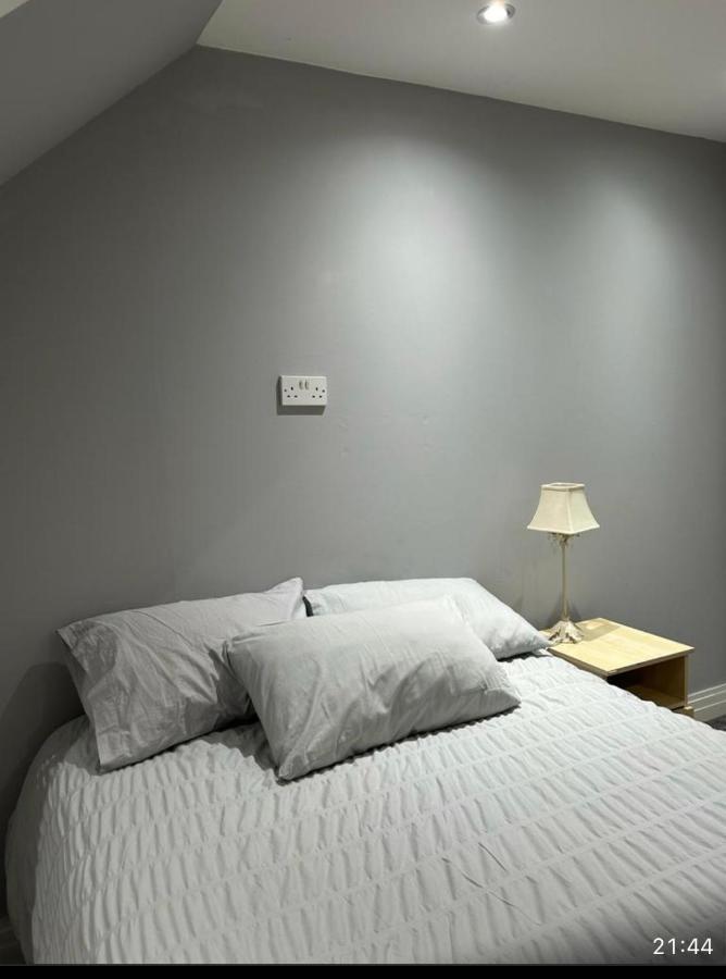 Cosy Nest In London Apartment Hendon Exterior photo